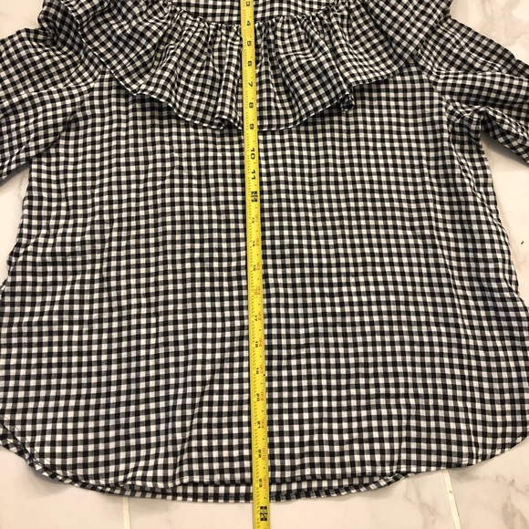 {Zara} Gingham Ruffle Blouse - Picture 5 of 6